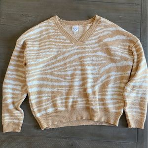Cream & white zebra print sweater - super soft!